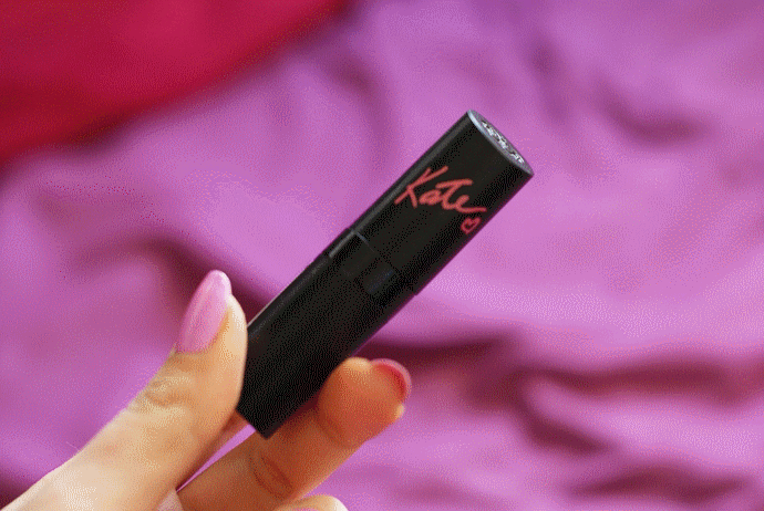  szminka firmy Rimmel z serii Kate Moss