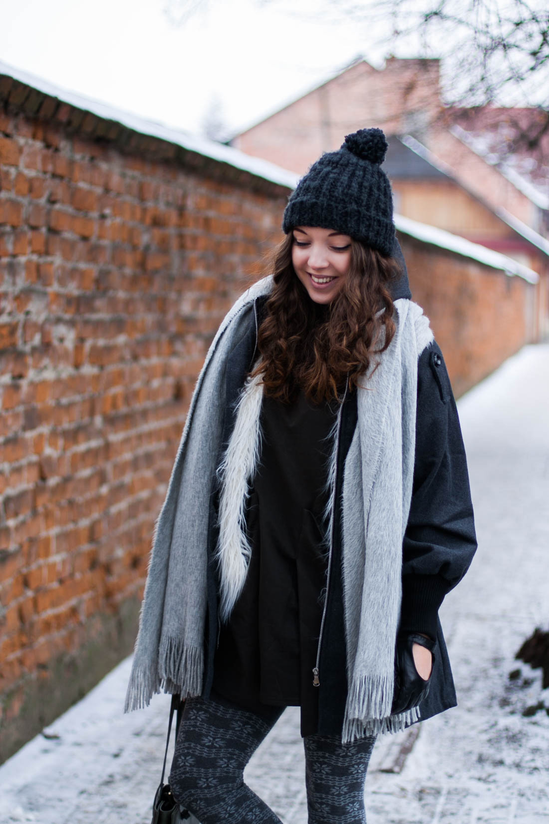 Stylizacja na zimę z sukienką khaki sheinside