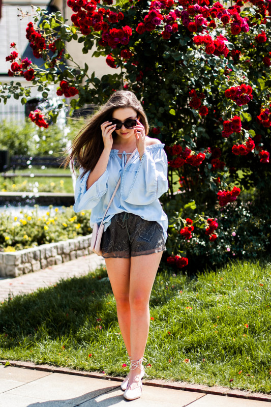 beżowe wiązane baleriny balerinki