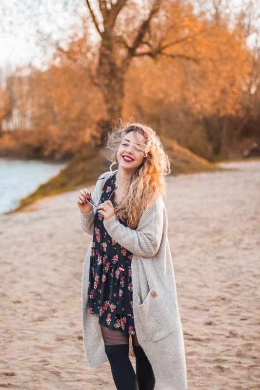 sukienka w kwiaty z koronką diverse