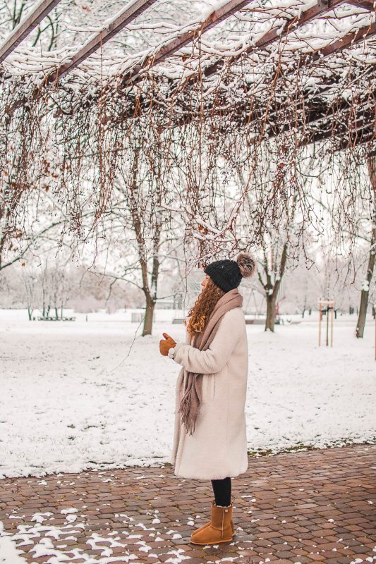 stylizacja z butami emu